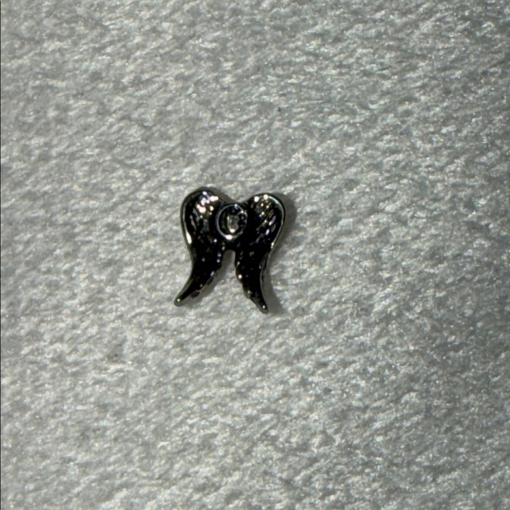 Origami Owl Living Lockets HTF Retired Angel Wings Floating Charm